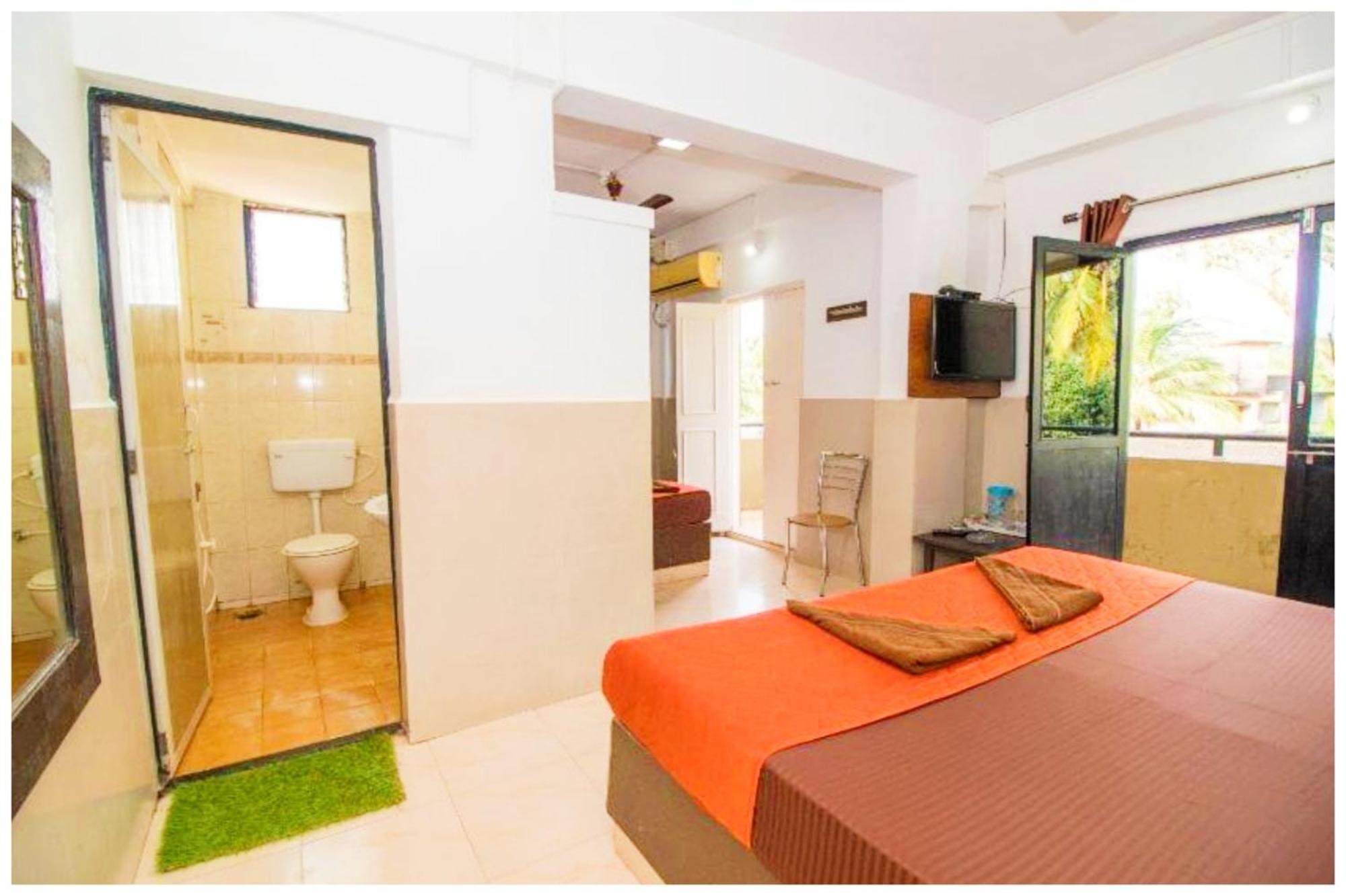 Hotel Premium Travellers # Inn Near Temple - Fully Air Conditioning Hotel - Hygiene And Spacious Room - A Top Rated Luxuary Hotel Merces Kültér fotó