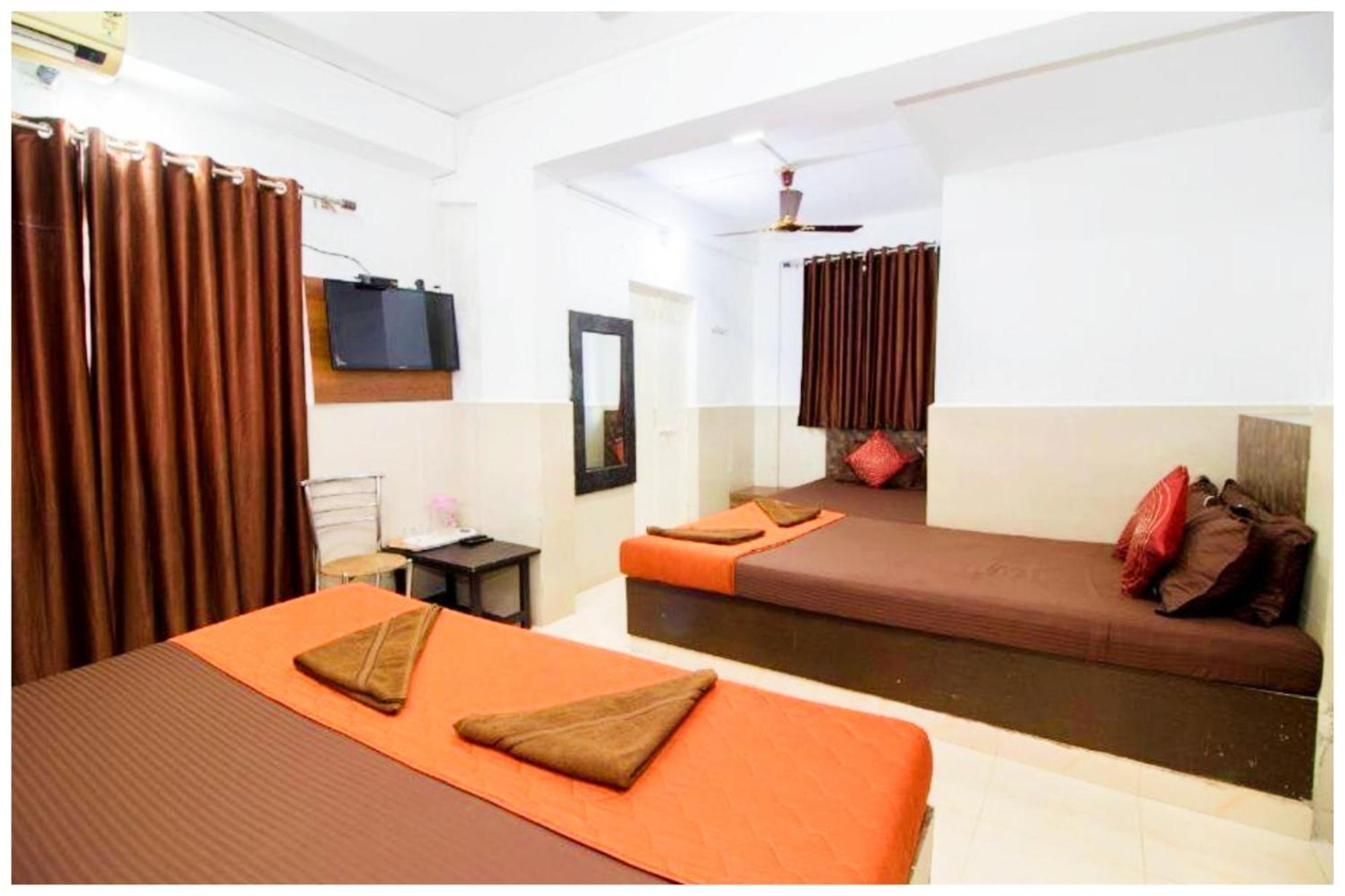 Hotel Premium Travellers # Inn Near Temple - Fully Air Conditioning Hotel - Hygiene And Spacious Room - A Top Rated Luxuary Hotel Merces Kültér fotó