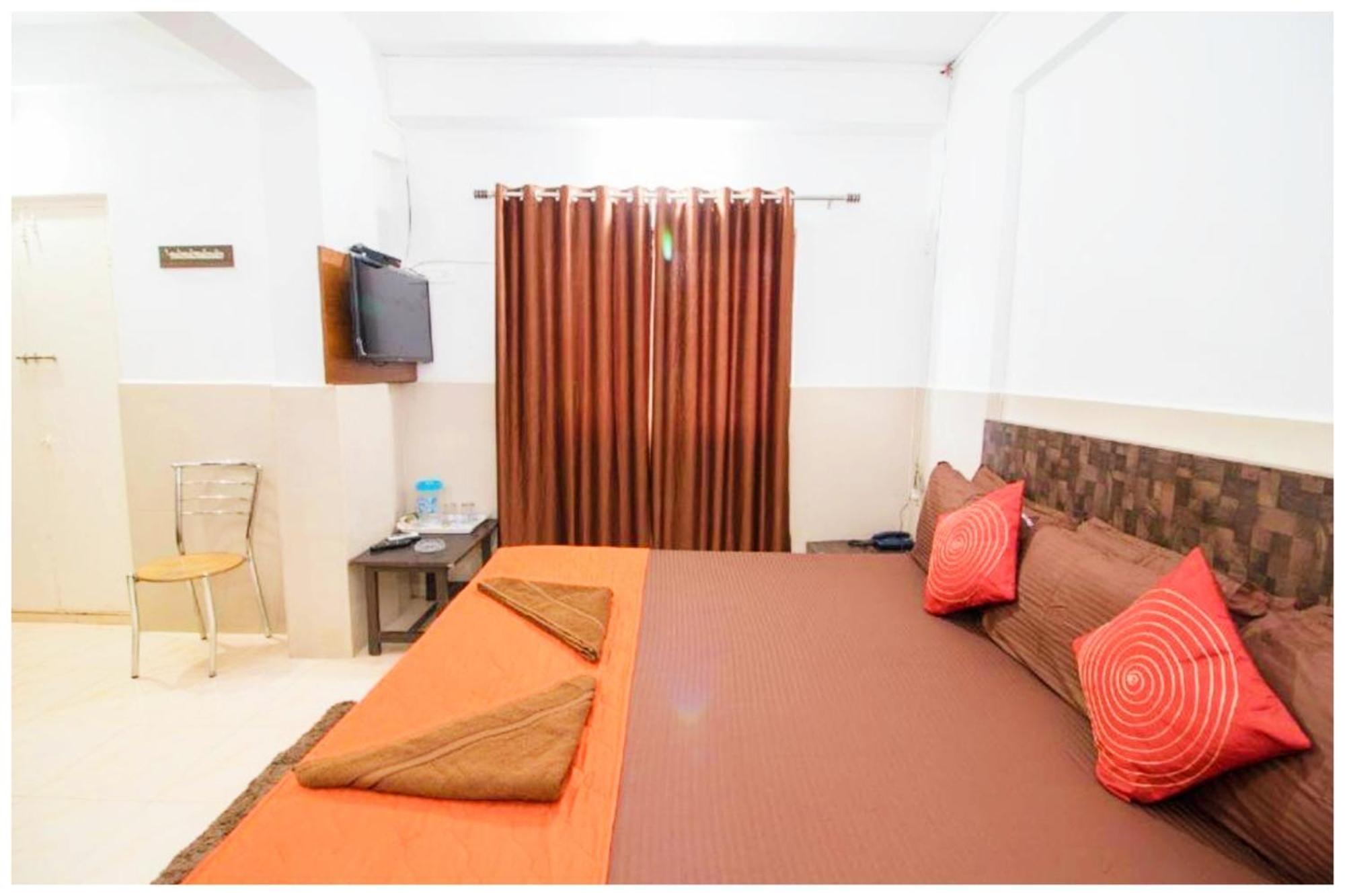 Hotel Premium Travellers # Inn Near Temple - Fully Air Conditioning Hotel - Hygiene And Spacious Room - A Top Rated Luxuary Hotel Merces Kültér fotó