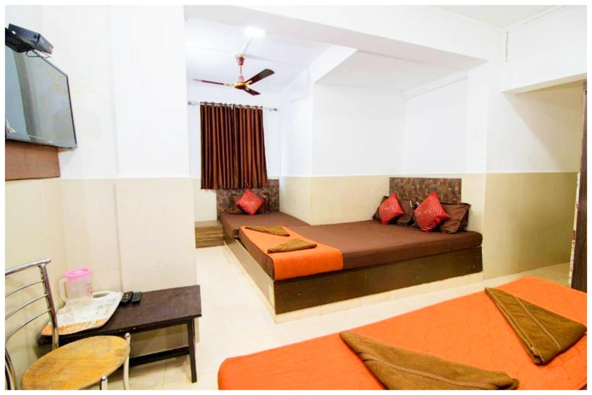 Hotel Premium Travellers # Inn Near Temple - Fully Air Conditioning Hotel - Hygiene And Spacious Room - A Top Rated Luxuary Hotel Merces Kültér fotó